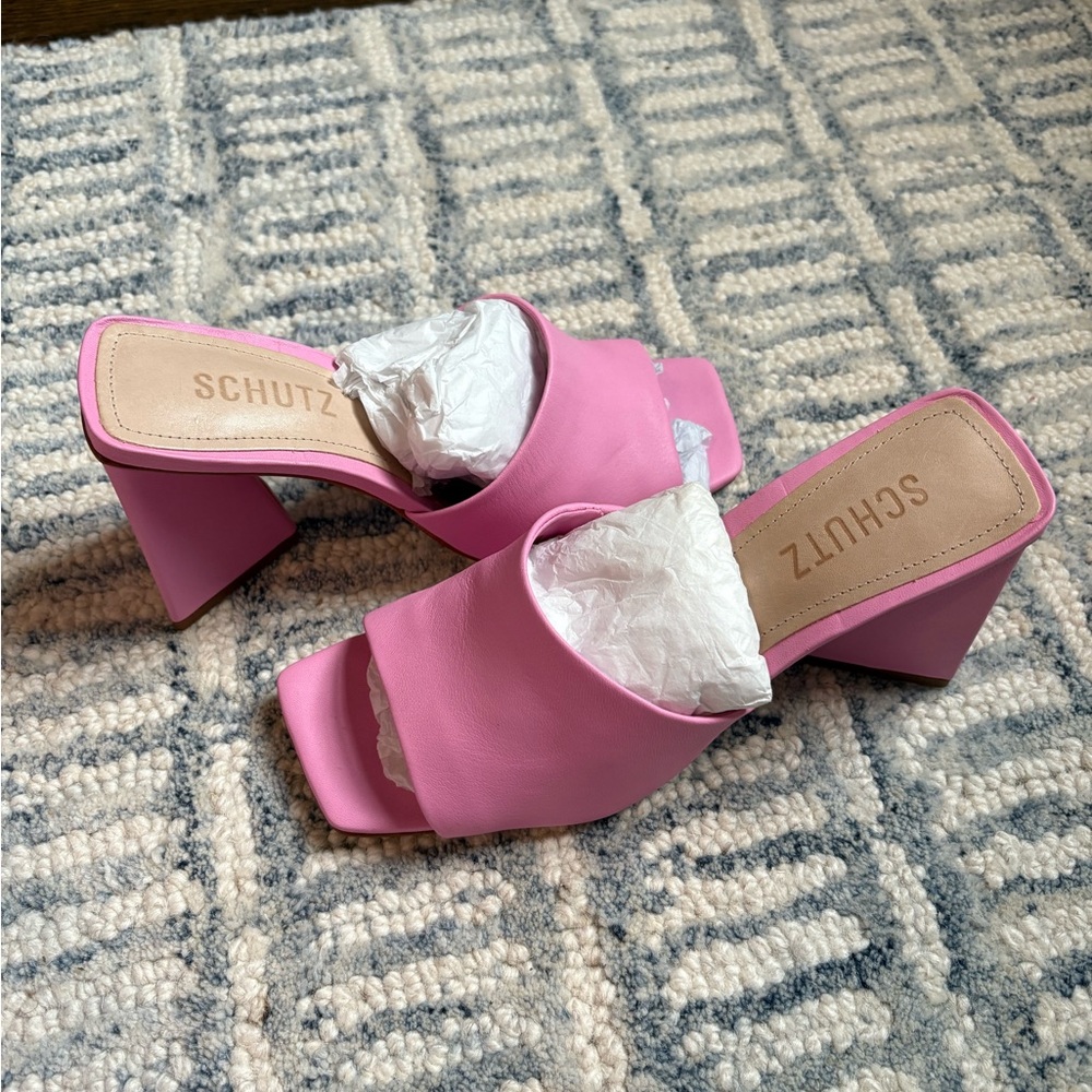 Schutz Lizah Pink Sandal w/ Block Heel Size 7.5